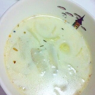 やさしいお味★玉ねぎとごぼうのソイミルクスープ